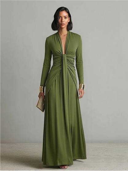 Abito Maxi Verde Oliva in Seta con Scollo a V e Dettagli Arricciati