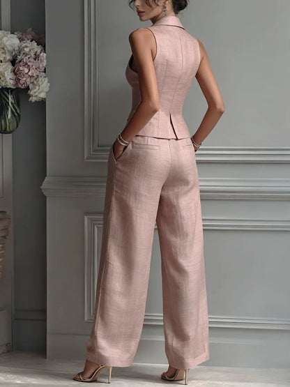 Completo da donna a due pezzi con scollo a V e bottoni