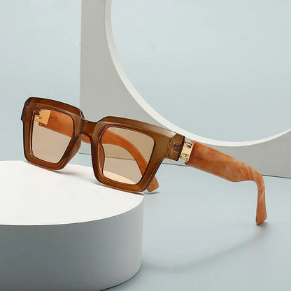 Occhiali da Sole Donna dal Design Elegante